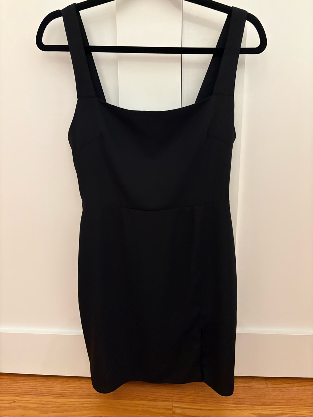 Aritzia Babaton 90’s mini slit dress black